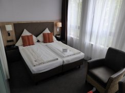 P1000563